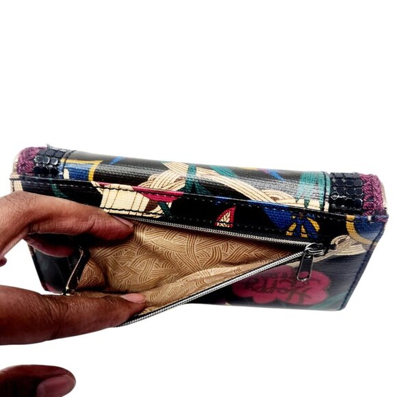 Sak Roots | Women's Multicolored Floral Printed Snap Trifold Wallet (One Size) - Picture 12 of 15